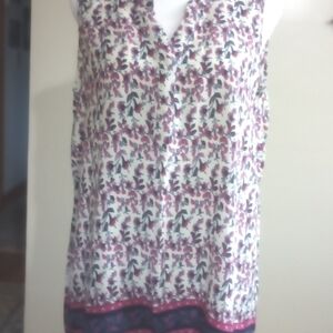 Bailey and Chloe sleeveless blouse size L